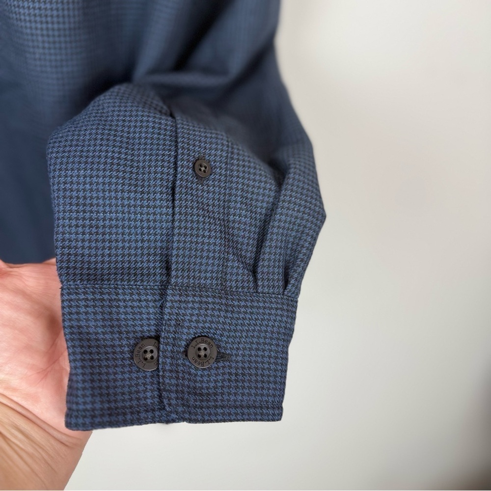 L.L. Bean Men’s Blue Check Button-Up Shirt Size L Regular - Picture 3 of 8